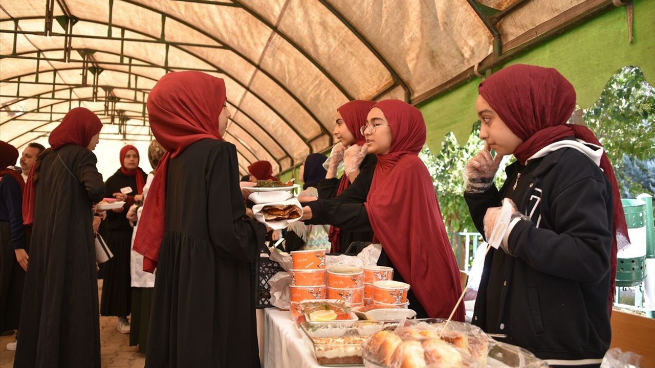Şanlıurfa Siverek'te Gazze İçin Kermes Düzenlendi