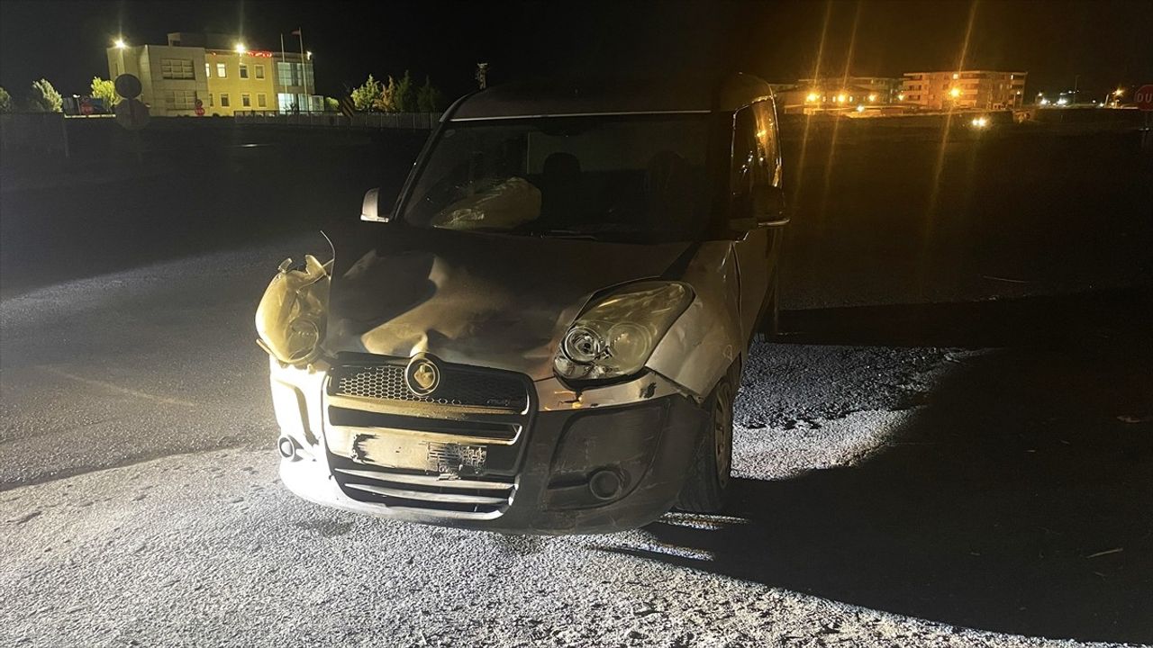 Şanlıurfa Siverek'te Trafik Kazası: 2'si Polis, 4 Yaralı