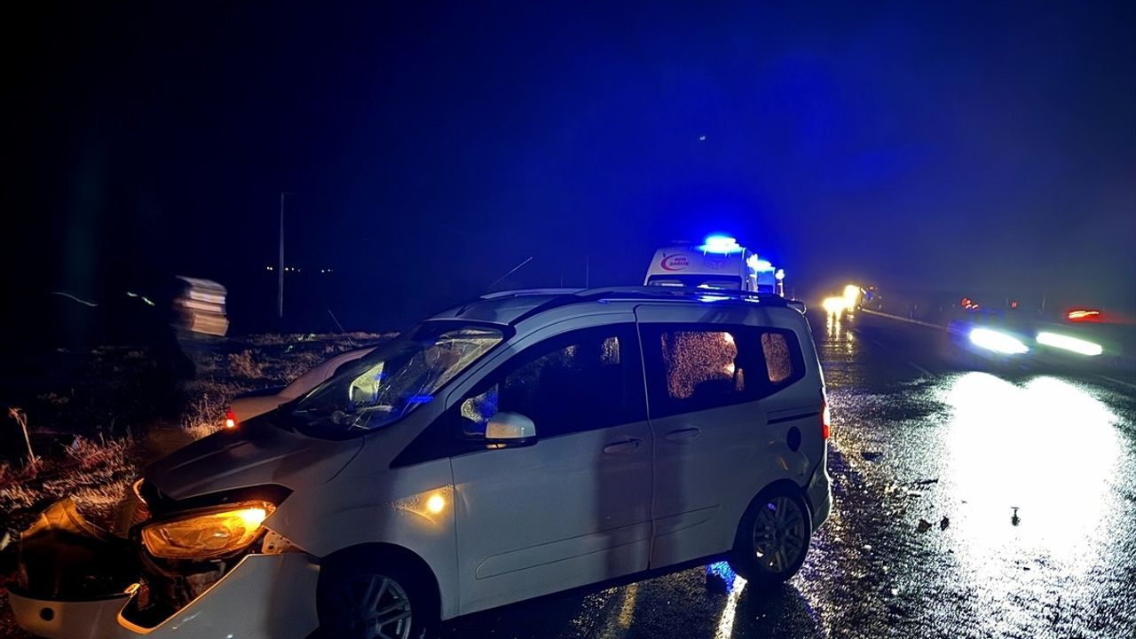 Şanlıurfa Siverek'te Zincirleme Kaza: 10 Kişi Yaralandı