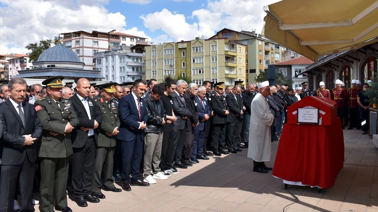 Şehit Jandarma Uzman Çavuş Arif Özdemir Kırıkkale'de Toprağa Verildi