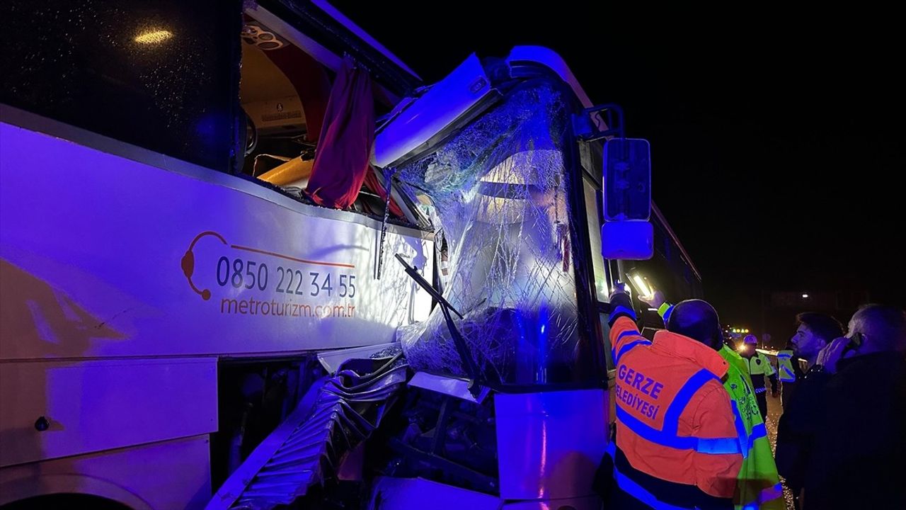 Sinop Gerze'de Otobüs Kazası: 12 Yaralı