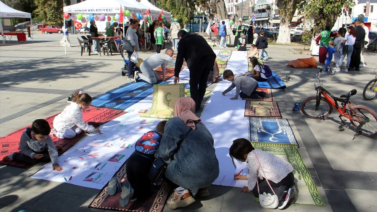 Sinop'ta 'Filistinli Çocuklar İçin Çiz' Etkinliği – Çocuklardan Gazze'ye Destek