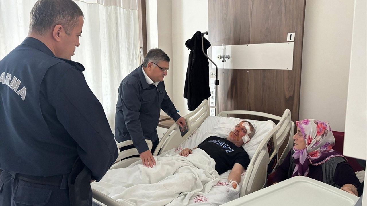 Sinop'un Gerze'sinde Otobüs Kazası: 13 Yaralı