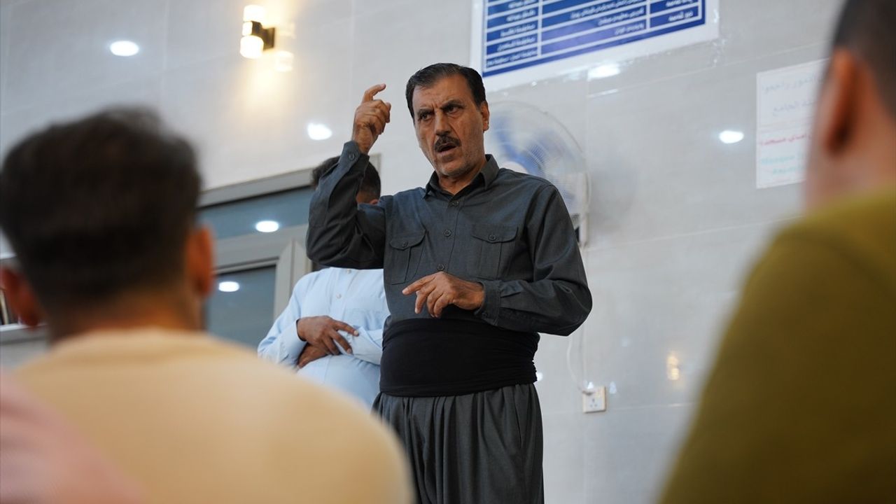 Süleymaniye Kelar'da Cuma Hutbeleri İşaret Diline Çevriliyor