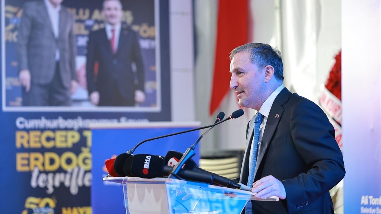 Sultanbeyli Kitap Fuarı başladı: "Okuyan Aile, Düşünen Nesil" temasıyla 100 yayınevi, 75 yazar