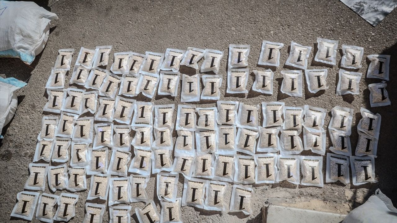 Suriye'de Humus'ta 11 milyon captagon hapı ele geçirildi