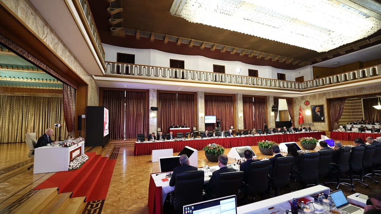 TBMM'de 'Terörsüz Türkiye' Gündemi: Komisyon Gençlik, Kardeşlik ve TEKNOFEST 2026