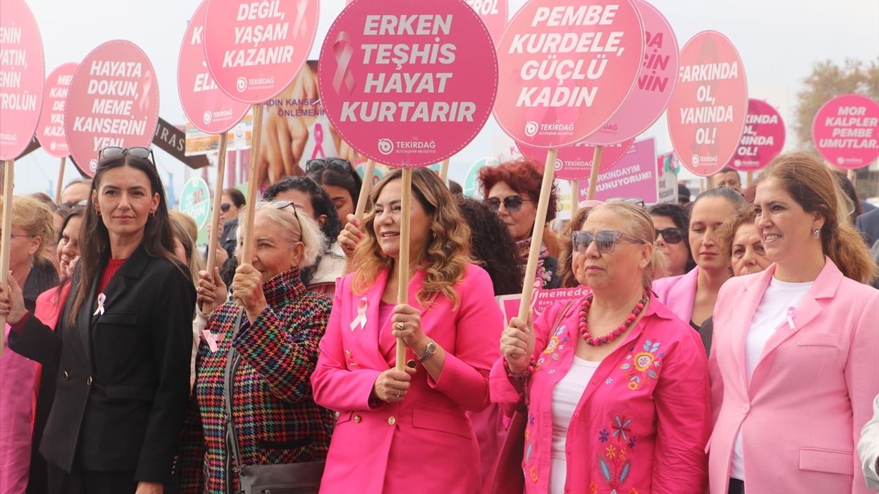 Tekirdağ'da 'Meme Kanseri Farkındalık Yürüyüşü' Pembe Festival'le Düzenlendi