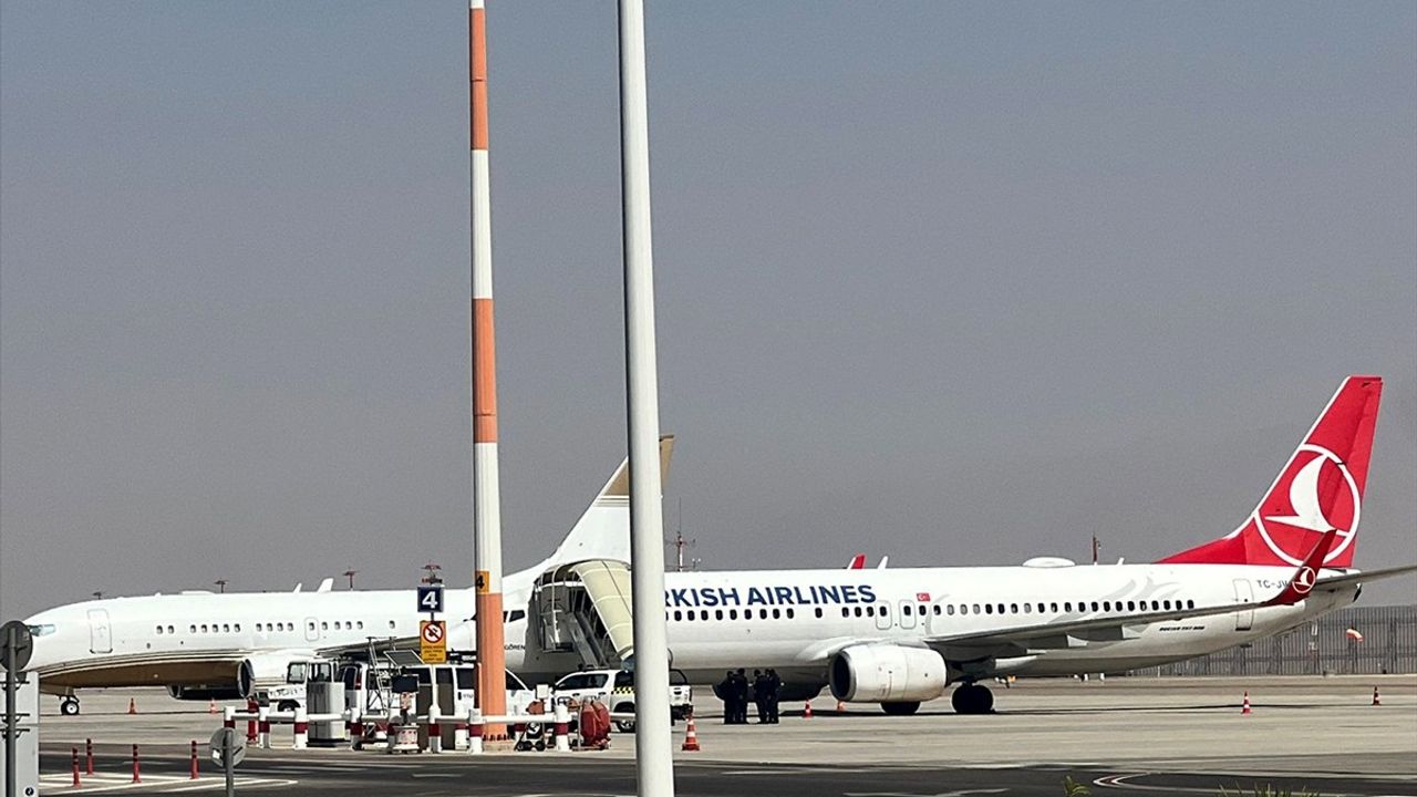 THY, Aktivistleri Ramon Havalimanı'ndan İstanbul'a Taşıyacak