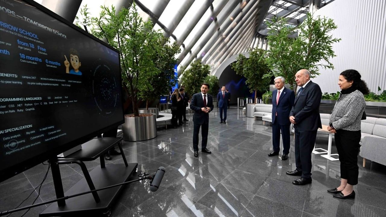 Tokayev: Kazakistan yapay zekada 'her türlü işbirliğe açık' — Alem.AI'yi Durov ve Sulyok ziyaret etti