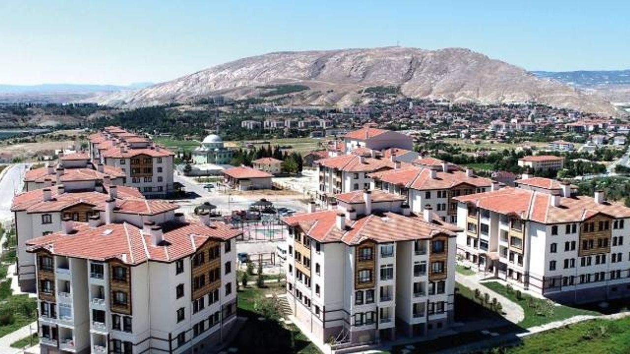 TOKİ 500 Bin Konut: Emeklilere %20 Kontenjan ve 1+1 / 2+1 Daireler