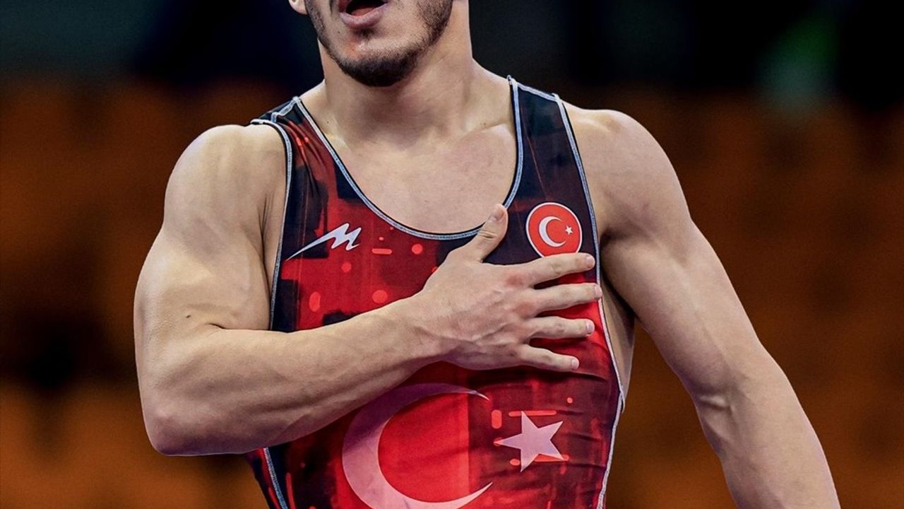 Tolga Özbek, 23 Yaş Altı Dünya Şampiyonası'nda Bronz Madalya