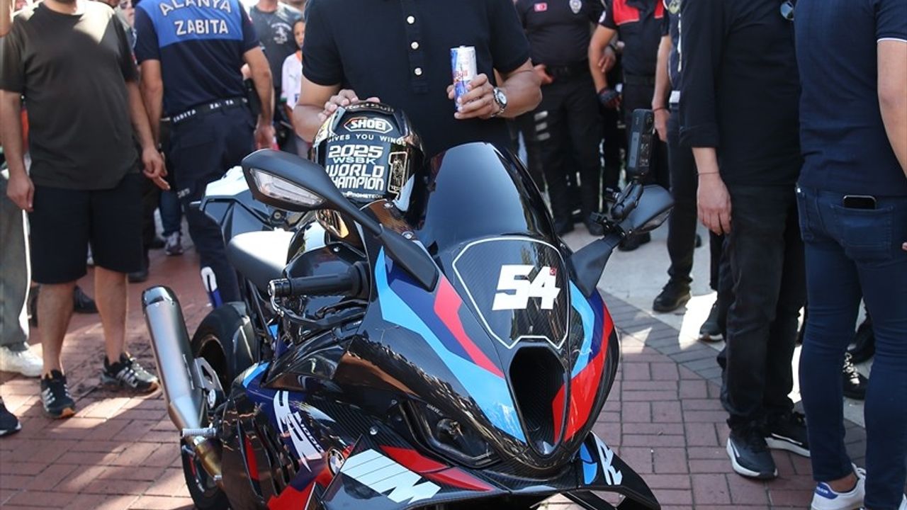 Toprak Razgatlıoğlu Alanya'da Coşkuyla Karşılandı — 3. Dünya Şampiyonluğu