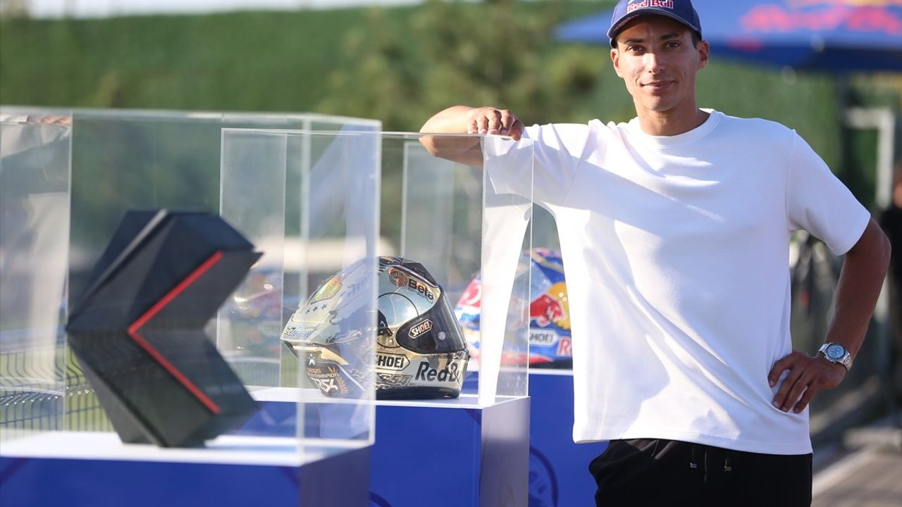 Toprak Razgatlıoğlu MotoGP'de: İlk Türk Pilotun Şampiyonluk Hedefi