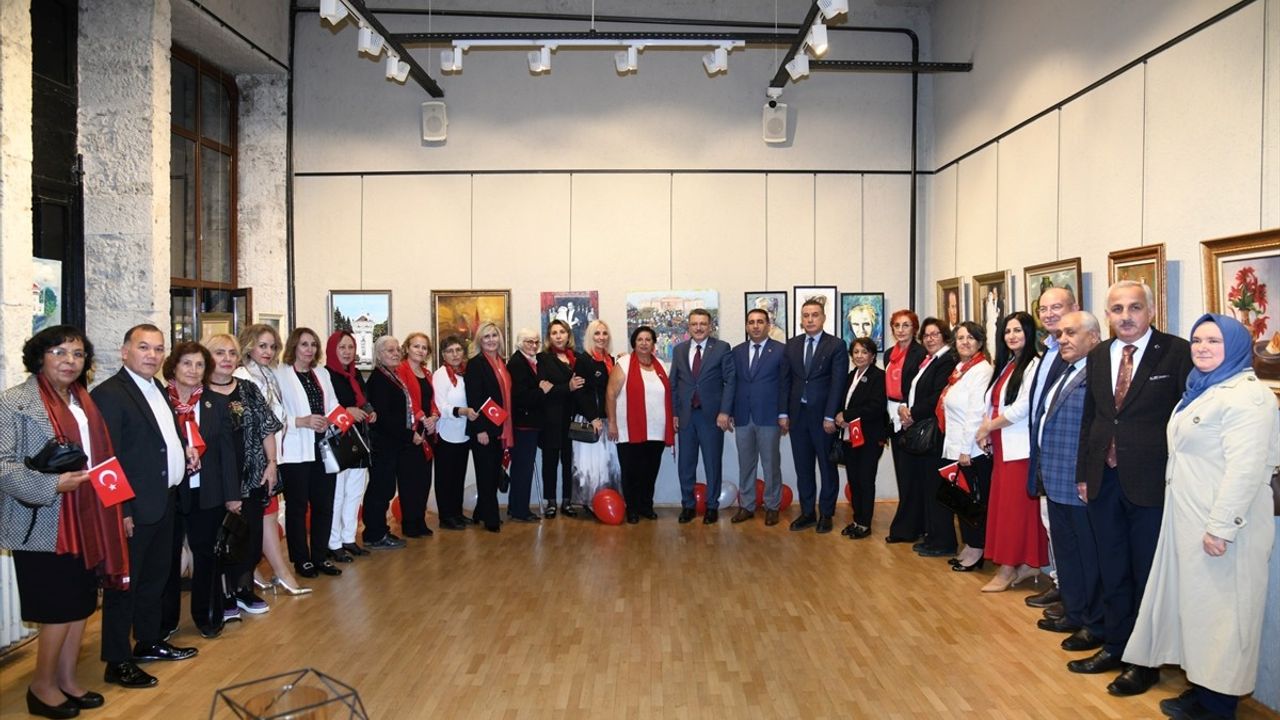 Trabzon'da Cumhuriyet'in Renkleri Sergisi Açıldı