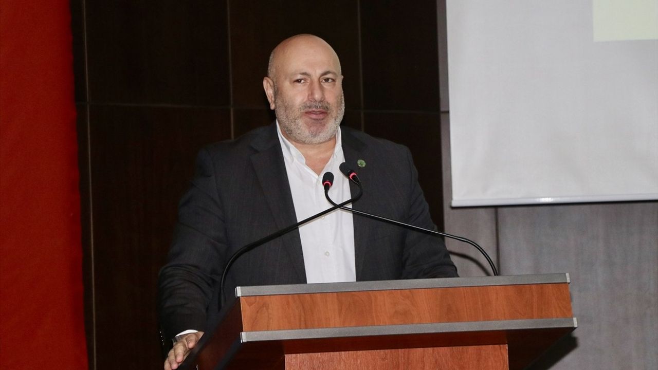 Trabzon'da KTÜ Paneli: İklim Değişikliği Sürecinde Su ve Orman Yönetimi