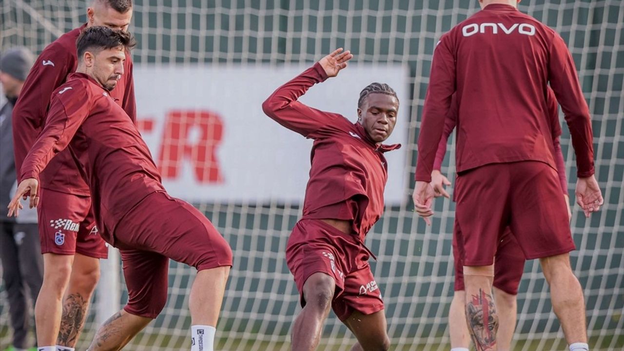 Trabzonspor, Eyüpspor Maçı İçin Hazırlıklarını Sürdürüyor