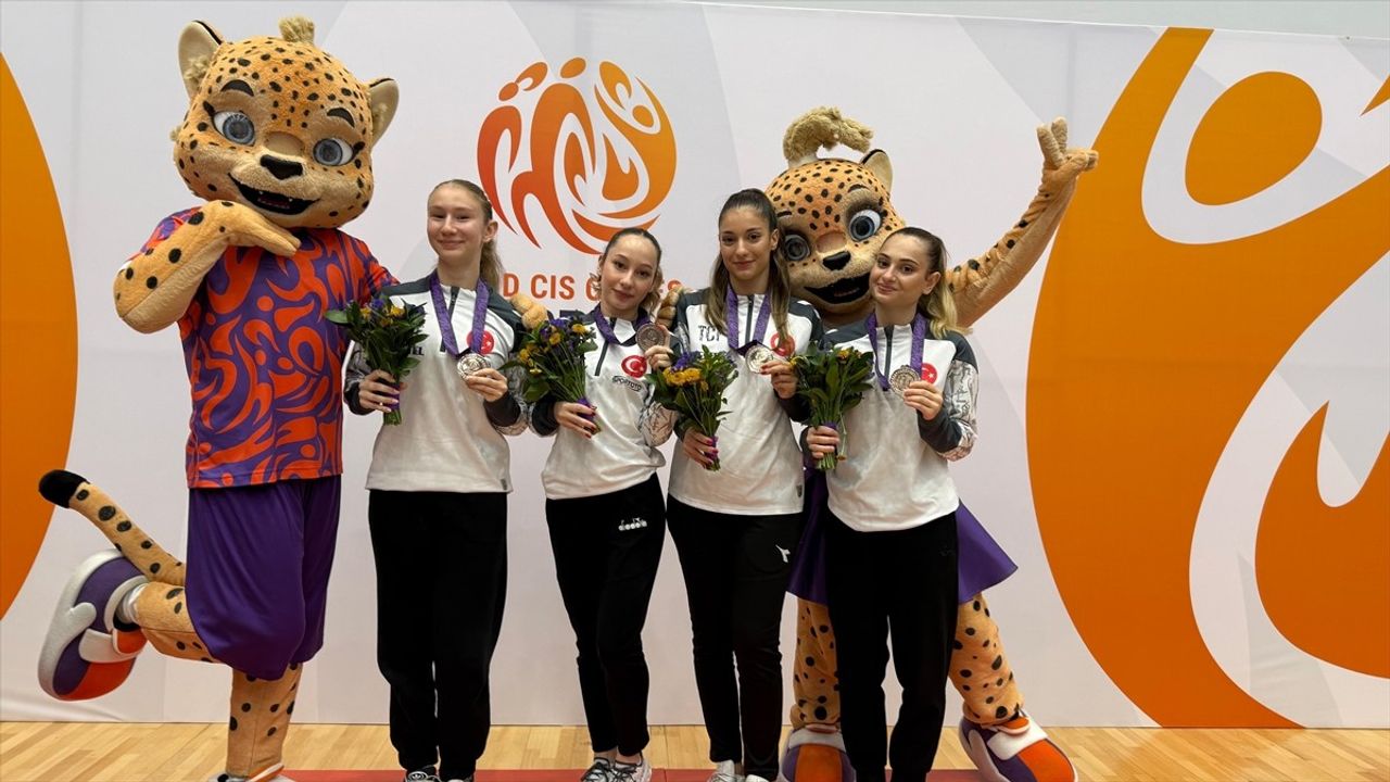 Trampolin Cimnastik Kadın Milli Takımı Azerbaycan'da Bronz Madalya