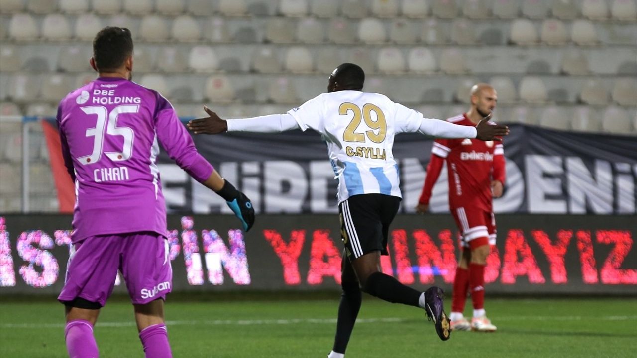 Trendyol 1. Lig: Erzurumspor FK, Eminevim Ümraniyespor'u 2-0 Yendi