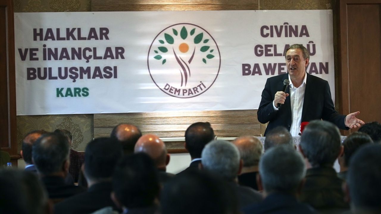 Tuncer Bakırhan (DEM Parti): PKK'nın Feshi ve Silah Bırakması "Tarihi Önemdedir"