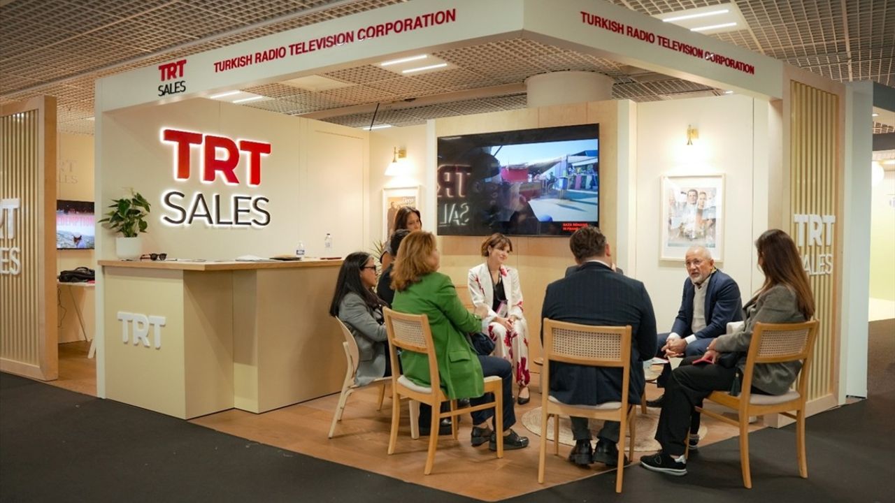 Türk Dizi Sektörü MIPCOM 2025'te Cannes'ta Güç Gösterisi