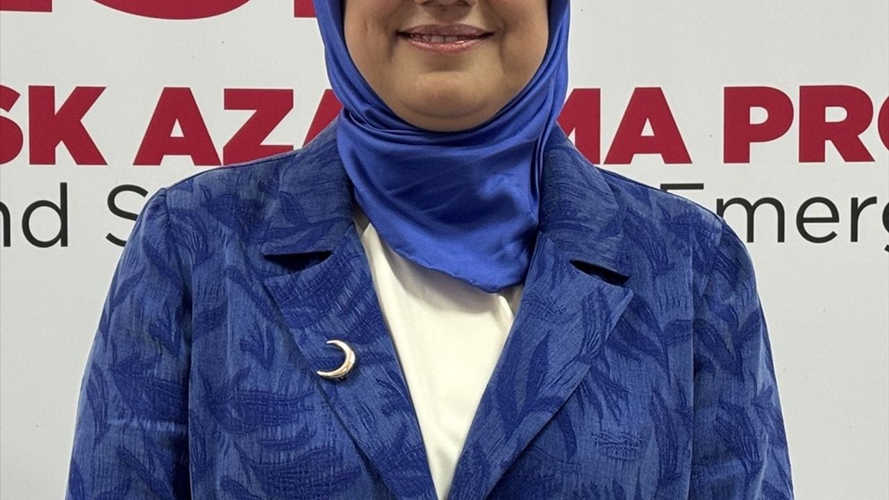 Türk Kızılay Başkanı Yılmaz: Mersin'den 3 Bin Tonluk Gemi Gazze'ye Hareket Ediyor