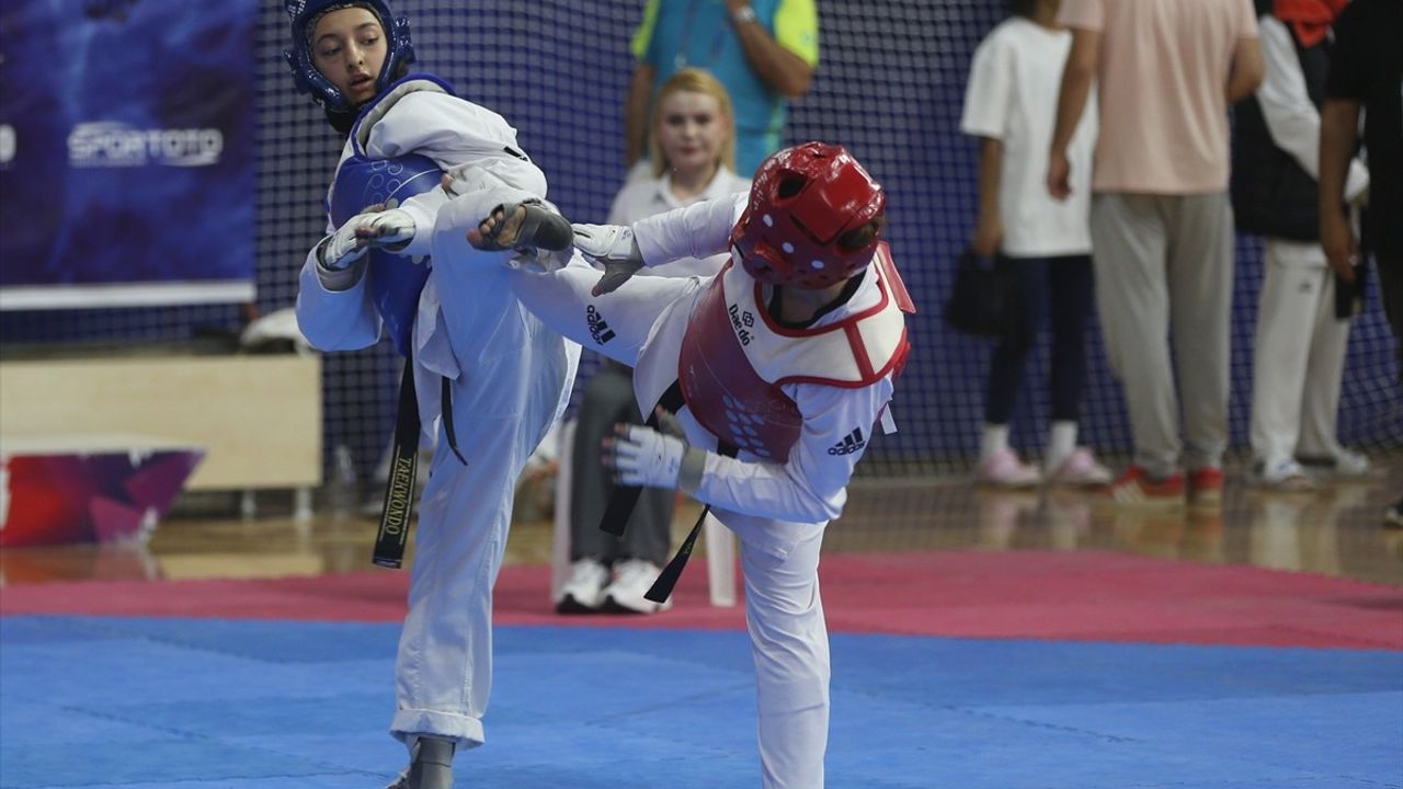 Türkiye Kulüpler Tekvando Şampiyonası Alanya'da başladı — 70 ilden bin 700 sporcu