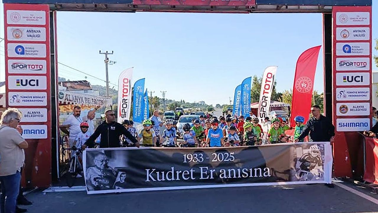 Türkiye Kupası 7. Etap Puanlı Yol Yarışları Alanya'da başladı