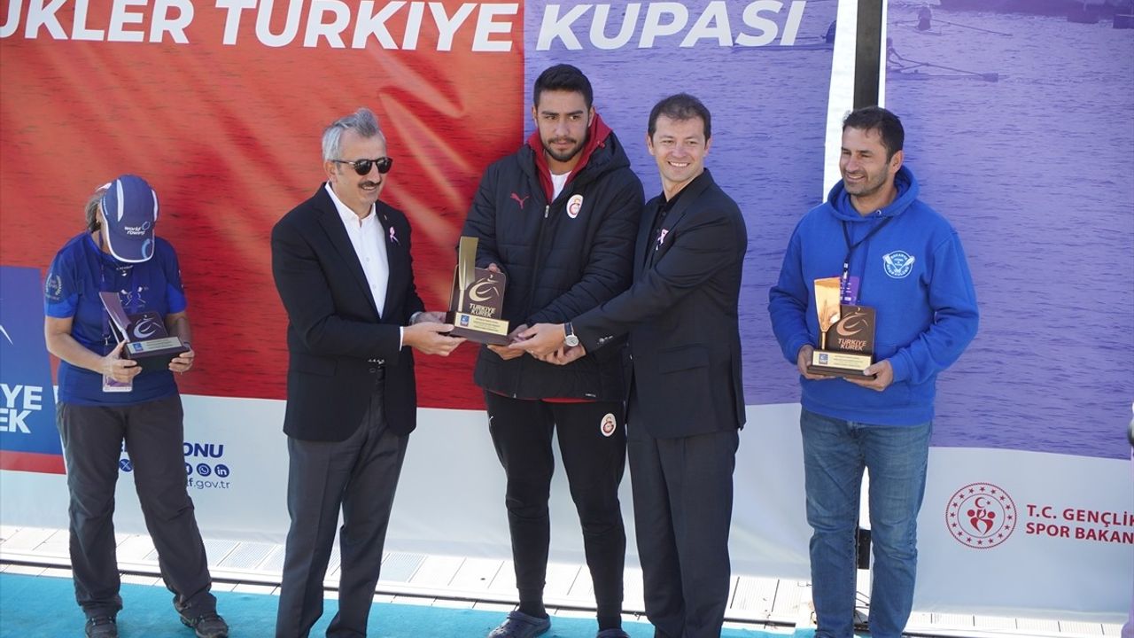Türkiye Kupası Kürek Yarışları Meriç Nehri'nde Sona Erdi — Galatasaray Şampiyon