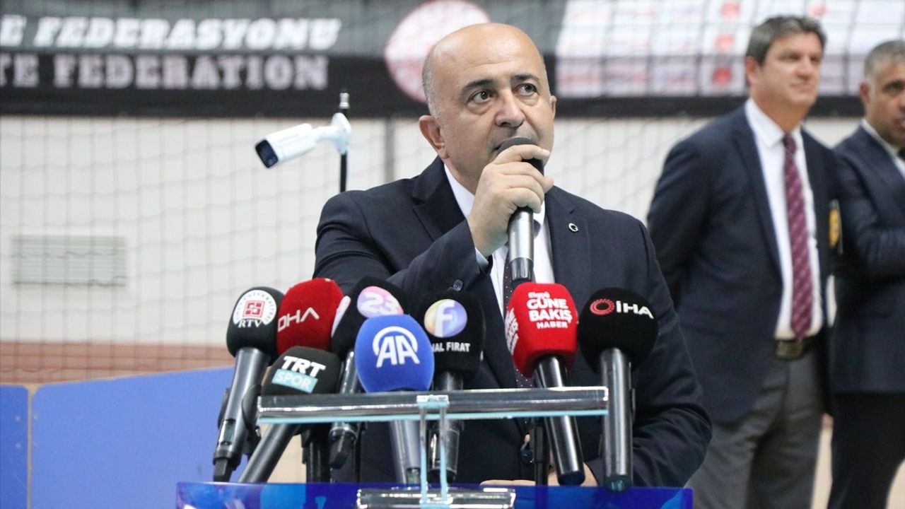 Türkiye Ümit, Genç ve 21 Yaş Altı Karate Şampiyonası Elazığ'da başladı