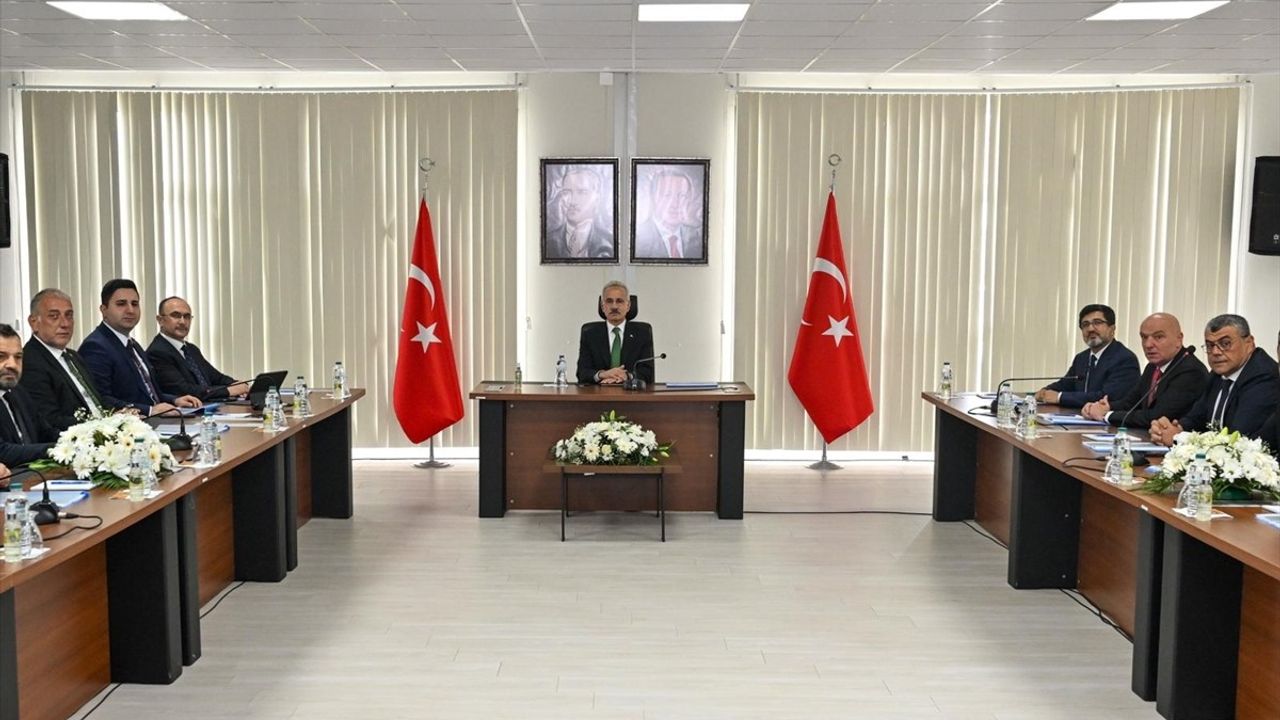 Uraloğlu İyidere Lojistik Limanı'nı İnceledi: Rize'de Yeni Deniz Ticaret Üssü