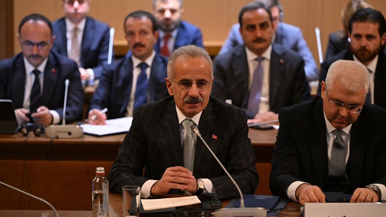 Uraloğlu Sofya'da: GDAÜ ile Bölgesel Ulaştırma Bağlantılarını Güçlendirme Vurgusu