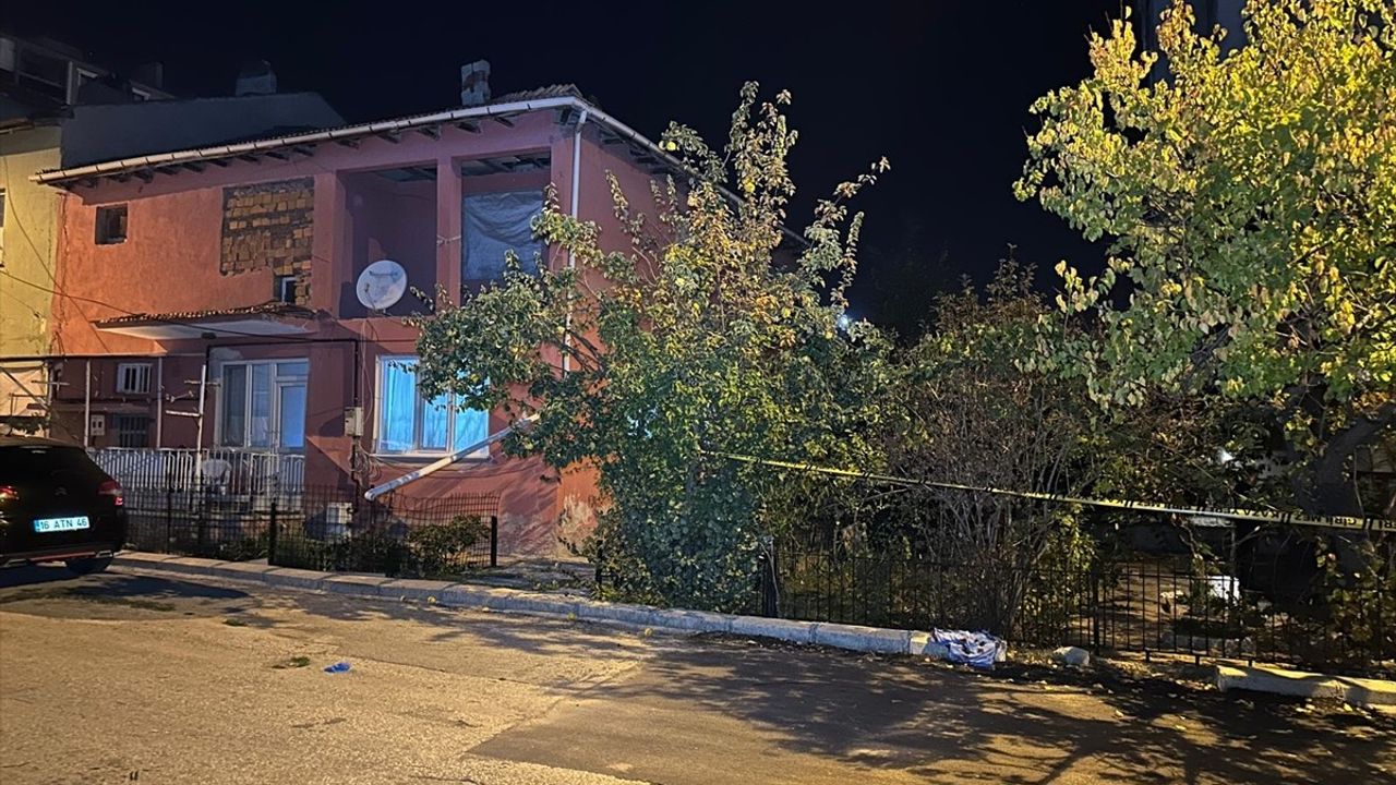 Uşak'ta 3 Kişiyi Bıçaklayan Zanlı Gözaltına Alındı