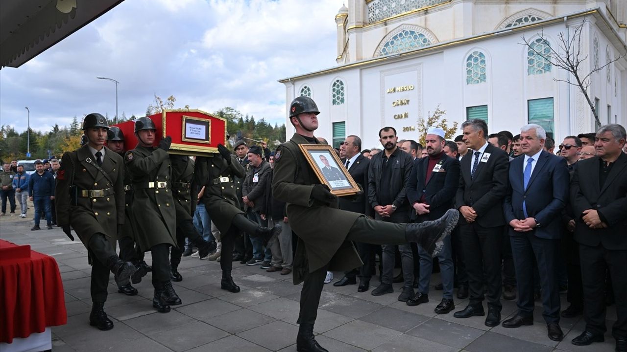 Uzman Çavuş Kemal Ekri'nin Cenazesi Toprağa Verildi