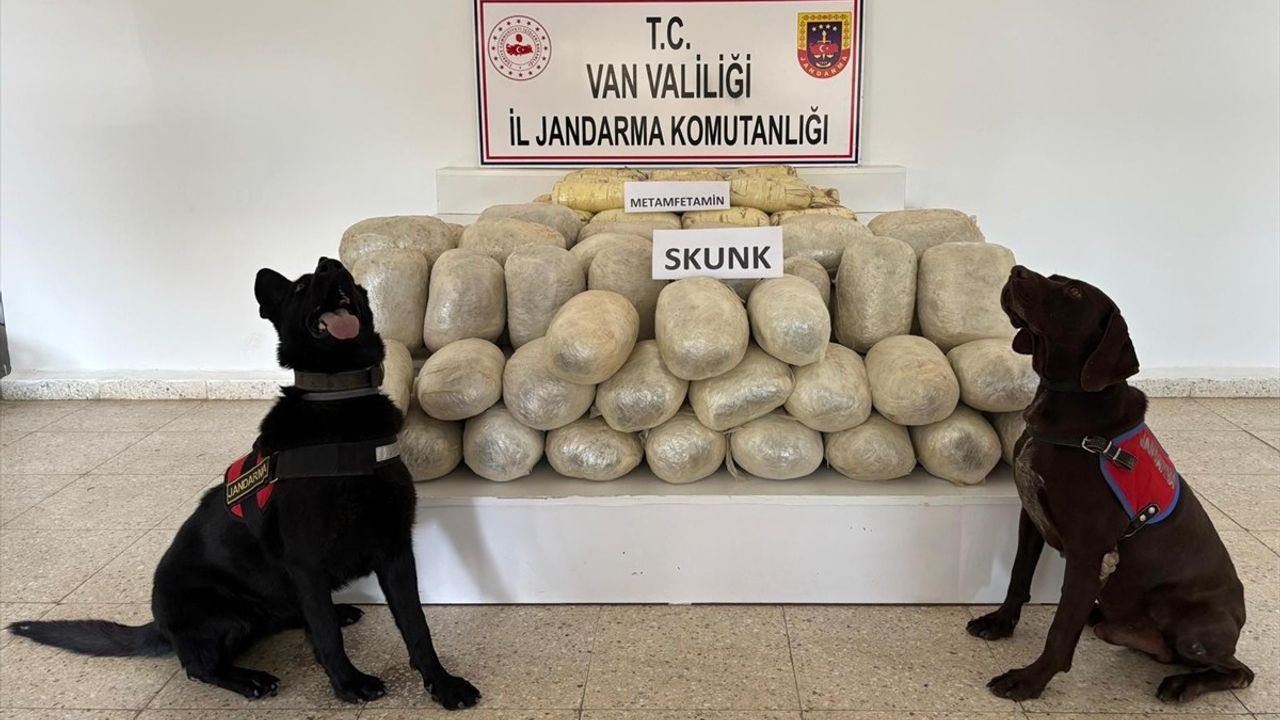 Van Başkale'de 106 kilo 800 gram uyuşturucu ele geçirildi