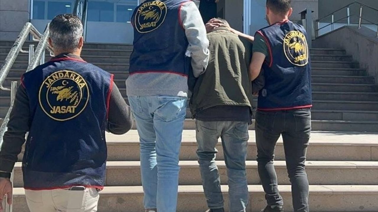 Van Başkale'de 'Kasten Adam Öldürme'den 11 Yıl 3 Ay Cezası Olan Hükümlü Yakalandı