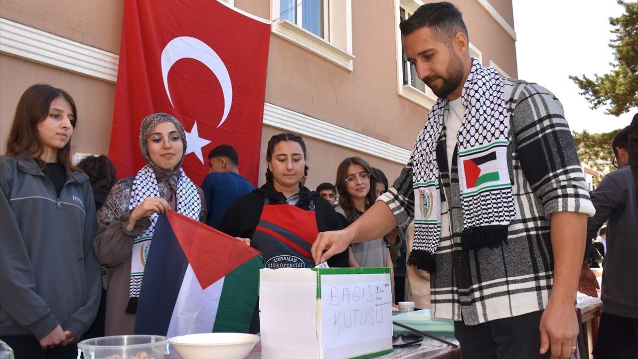 Van'da Okullar Gazze'ye Destek İçin Kermes Düzenledi