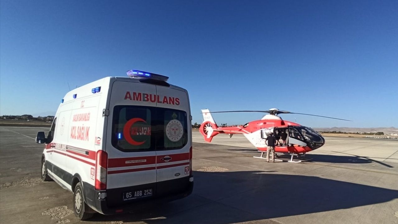 Van'da Tedavi Gören Bebek Ambulans Uçakla İstanbul'a Sevk Edildi
