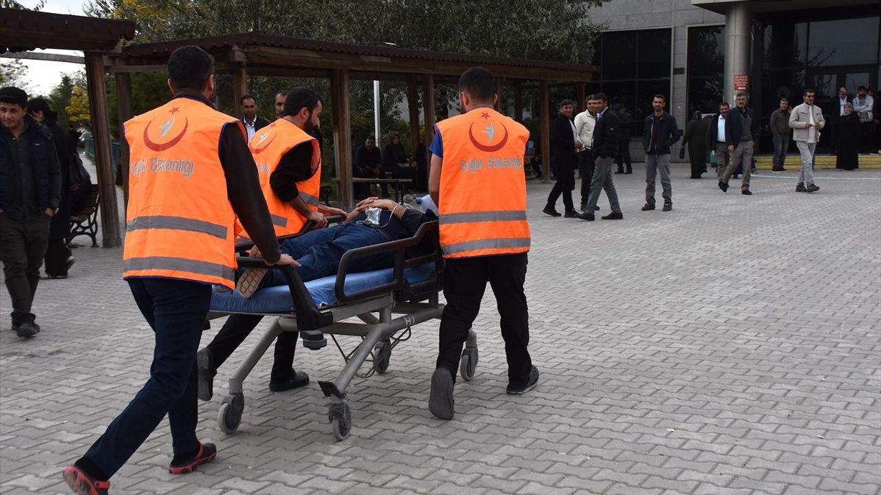 Van YYÜ Dursun Odabaş Tıp Merkezi'nde AFAD ve UMKE ile Afet Tatbikatı