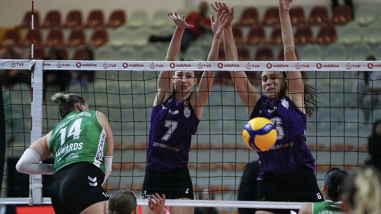 Vodafone Sultanlar Ligi: Zeren Spor, Nilüfer Belediyespor'u 3-0 Yendi