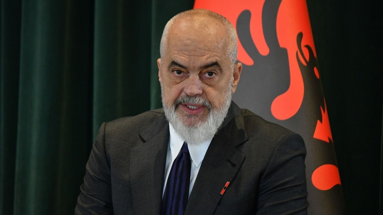 Von der Leyen: Arnavutluk AB'ye üyelik yolunda