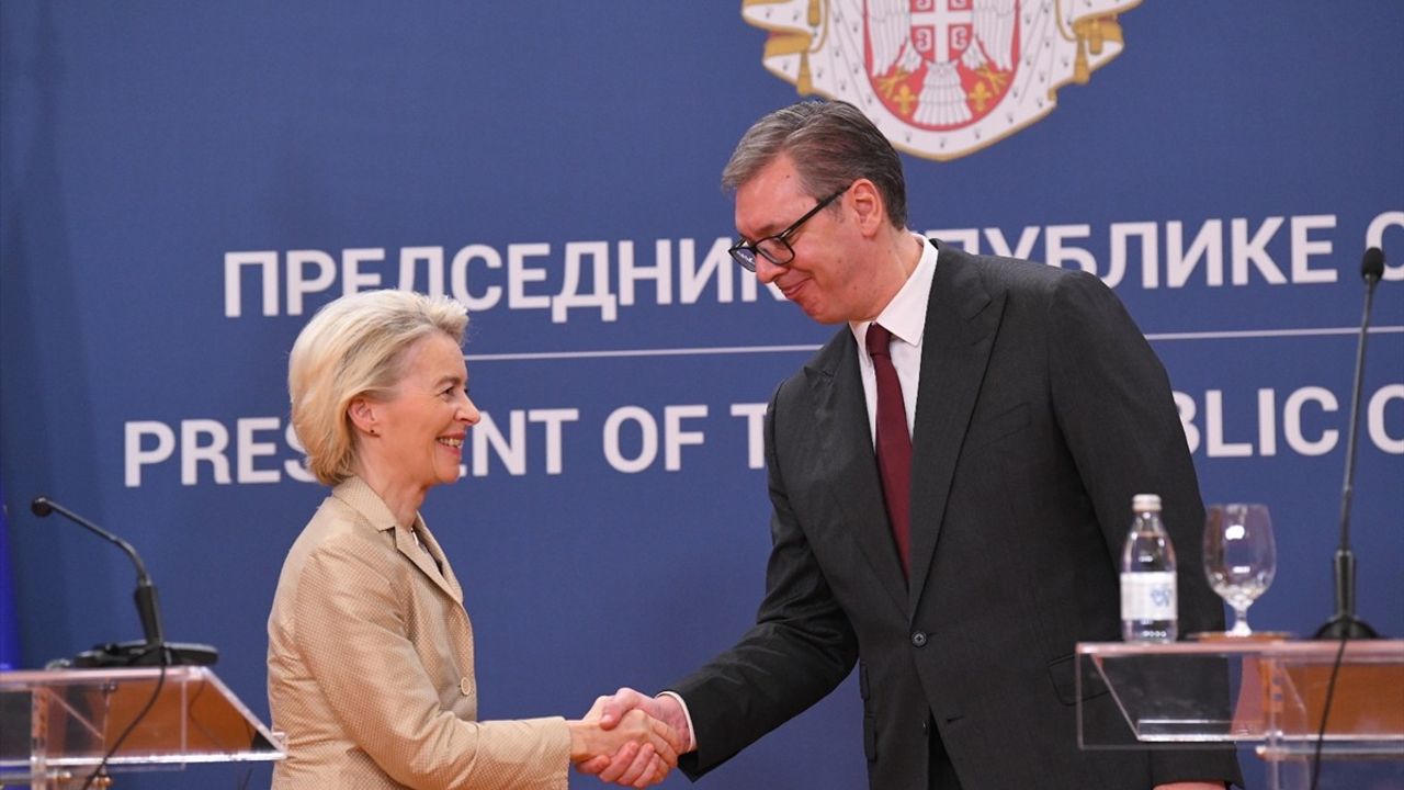 Von der Leyen'den Sırbistan'a çağrı: AB üyeliği için somut adımlar