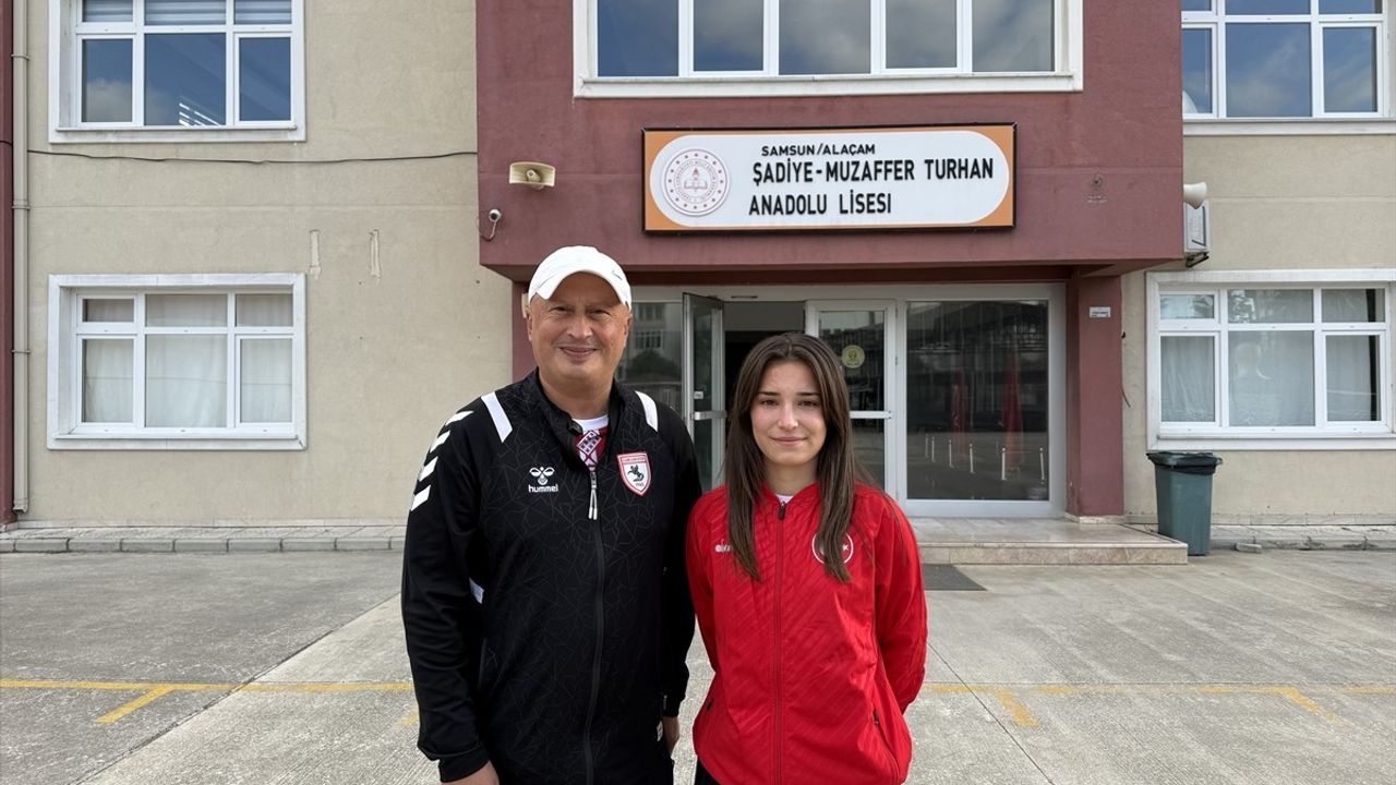 Yağmur Tosun Bocce Dünya Kupası'nda Bronz Madalya Kazandı — Okulunda Coşkulu Karşılama