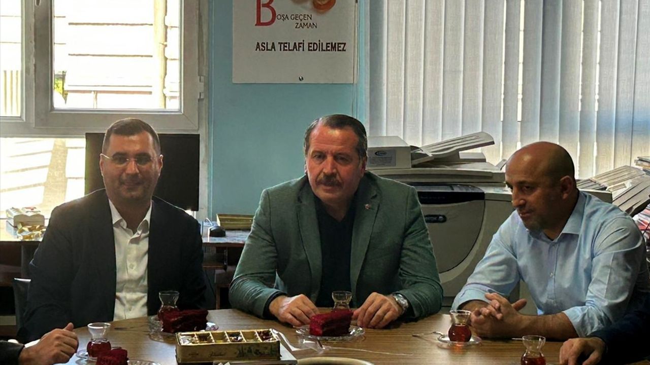 Yalçın Tahran'da Hane-i Karger ve Türk Okulunu Ziyaret Etti