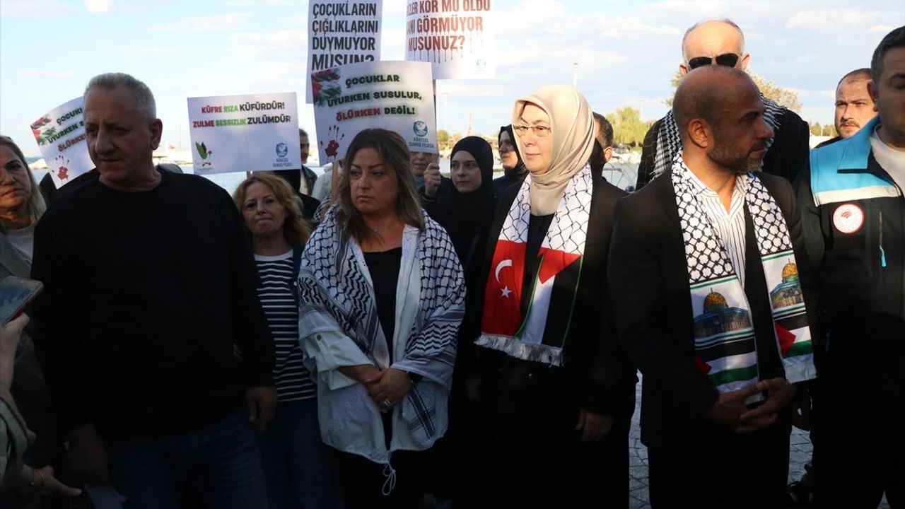 Yalova'da Denizciler, Filistin ve Küresel Sumud Filosu'na Destek İçin Marmara'ya Açıldı
