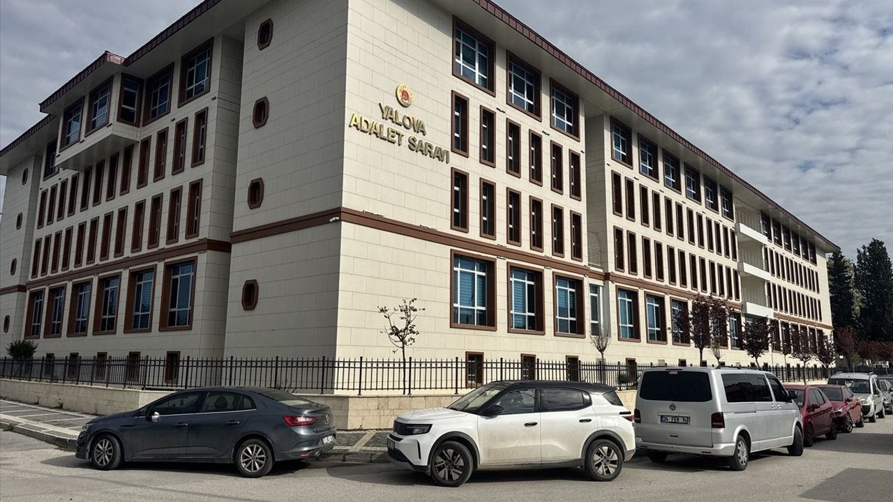 Yalova'da Göç İdaresi Müdürü Salih Soner Ç. ile 9 Şüpheli Adliyeye Sevk