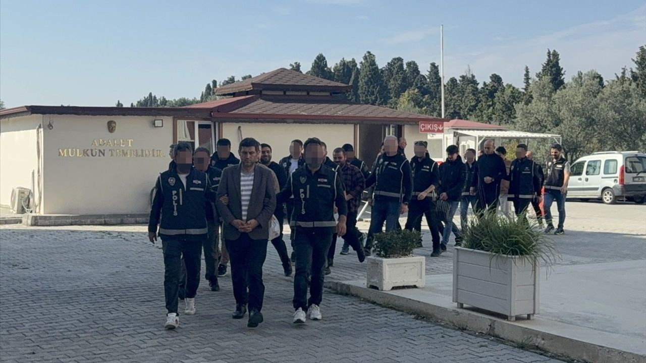 Yalova'da Göç İdaresi Müdürü Salih Soner Ç. ve 8 Şüpheli Adli Kontrolle Serbest