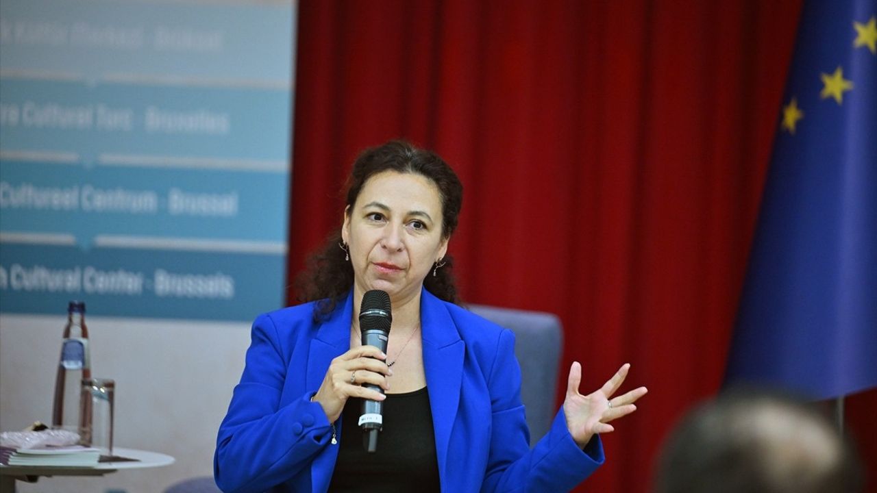 YEE Brüksel'de 'Parfümün Yolculuğu' Etkinliği