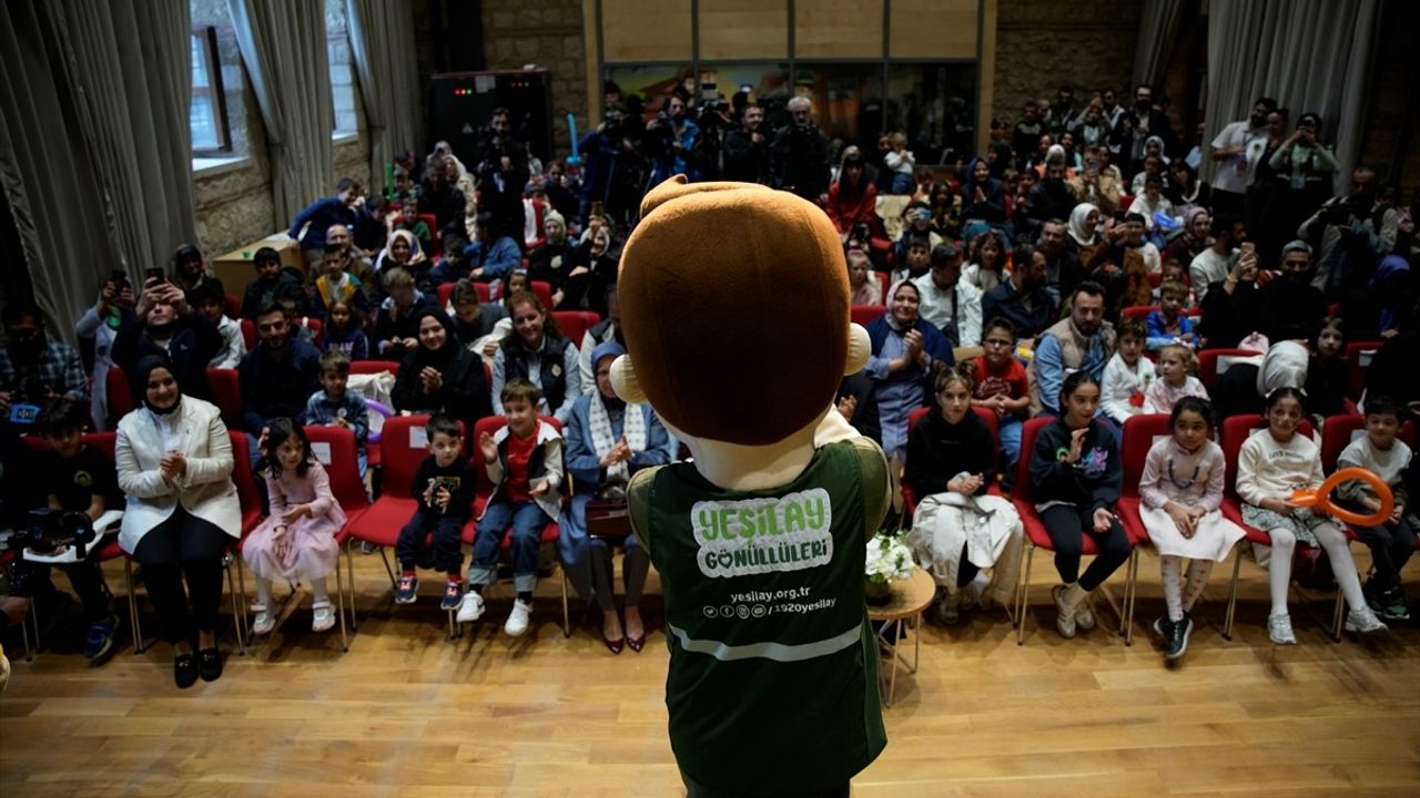 Yeşilay'ın Bağımsızlığın Rengi Çocuk Müzikali Rami Kütüphanesi'nde