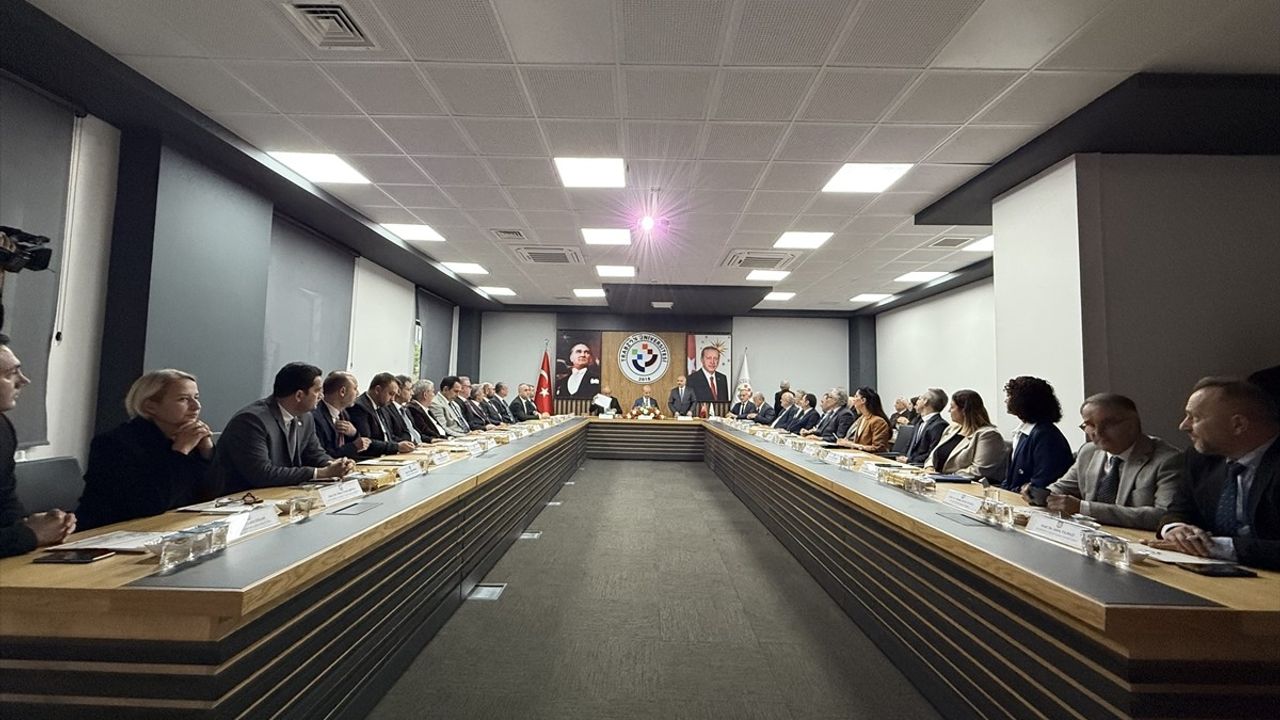 YÖK Başkanı Özvar KTÜ'de: Öğrenciler 'aktif paydaş' olmalı